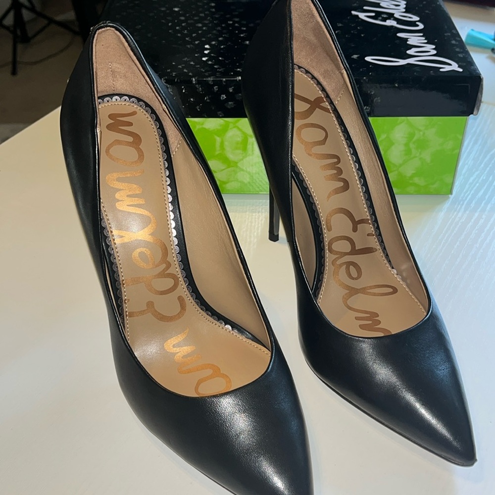 ****NEW*** Black Sam Edelman Danna heels